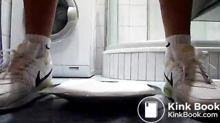 Sneaker-Schiss, ScatKings.com Scat Porn 17 ScatKings.com Scat Porn