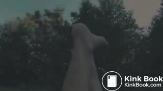 couchée dans l'herbe, ScatKings.com Scat Porn 1 ScatKings.com Scat Porn